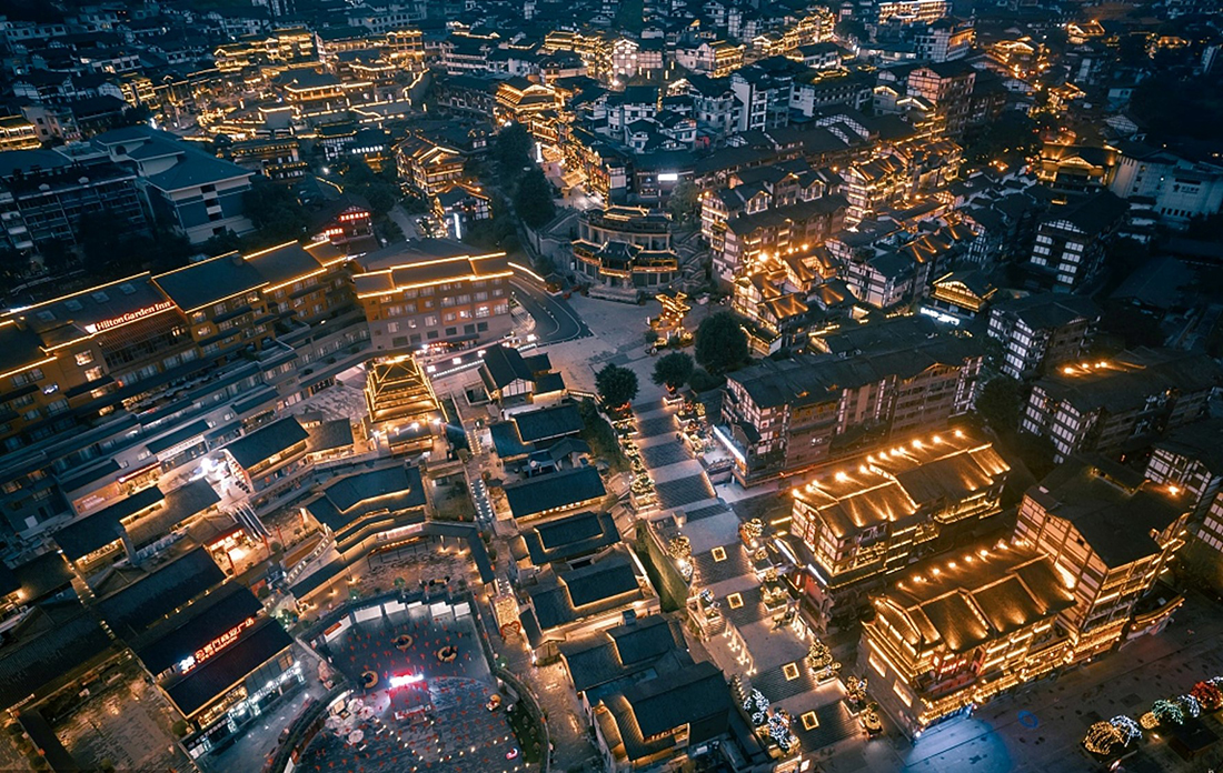 06-1茅臺(tái)老街建成后實(shí)景圖